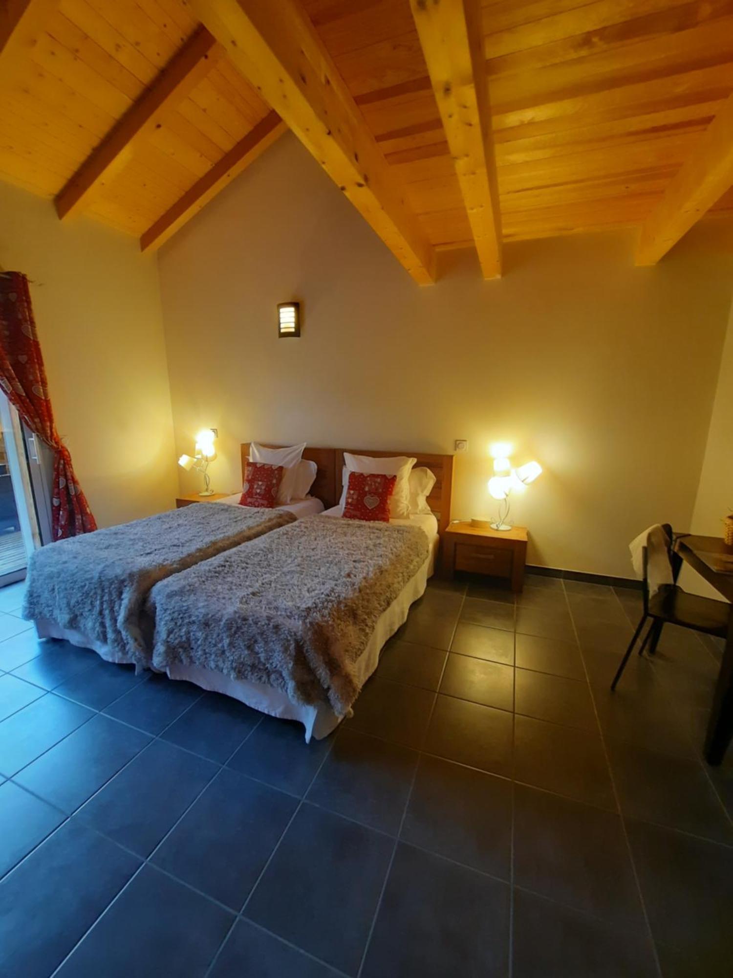 Au Coeur Des Lacs - Chambres D'Hotes Gerardmer Bilik gambar